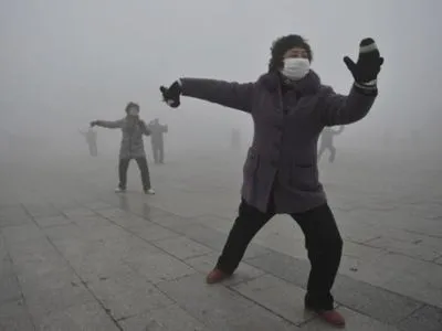 "Червоний" рівень тривоги через сильний туман оголосили у ряді регіонів Китаю