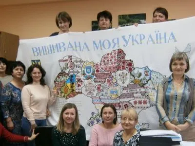 На Миколаївщину прибула вишита карта України