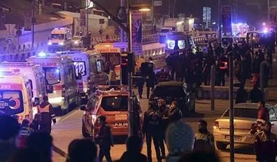 Внаслідок зіткнення біля суду в турецькому Ізмірі загинуло двоє нападників