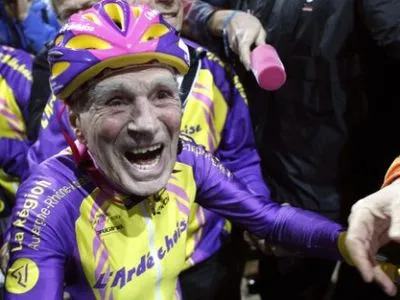 Француз в возрасте 105 лет установил мировой рекорд езды на велосипеде