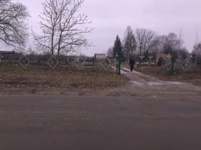 Вандалы повредили 10 могил в Черкасской области