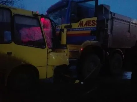 Внаслідок ДТП на Київщині постраждали пасажири автобуса