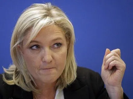 Финучреждения во Франции отказались кредитовать избирательную кампанию М.Ле Пен
