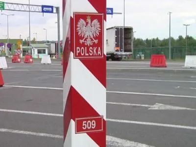 Українець намагався вивезти до Польщі майже 70 стародруків