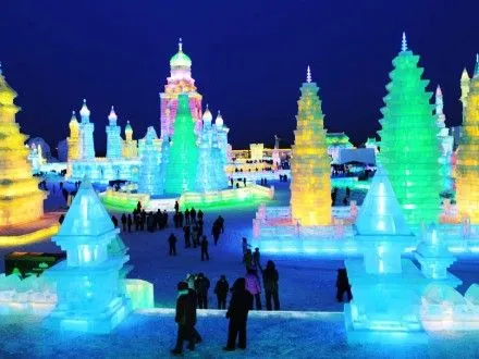 В Китае начался 32-й международный фестиваль льда и снега