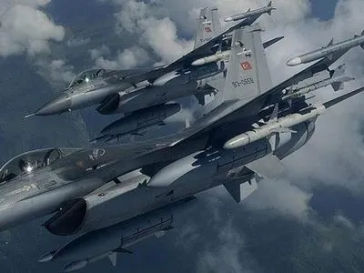 Анкара заявила об уничтожении 21 боевика "Исламского государства" в Сирии