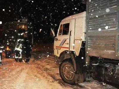 К расчистке автодорог в Украине привлечено 503 единицы техники - ГосЧС