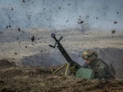 Боевики за сутки 42 раза обстреляли силы АТО, ранены два бойца - штаб