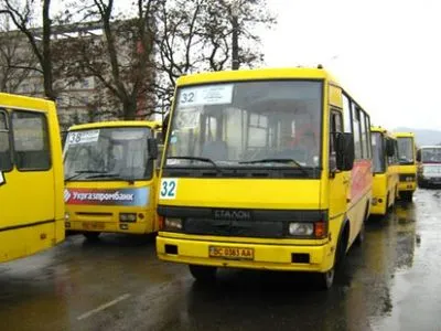 Во Львове на маршрут вышло только 139 автобусов из 502