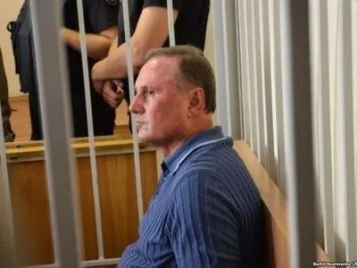 Судді пішли до нарадчої визначатися, в який із судів Луганщини направити справу О.Єфремова