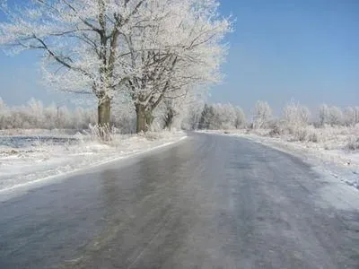 Сегодня в Киеве ожидается мокрый снег и гололедица на дорогах