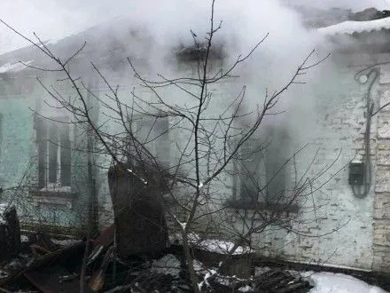 Рятувальники виявили тіло чоловіка під час ліквідації пожежі у Кропивницькому
