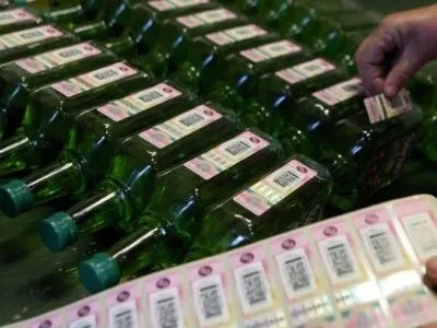 Подпольный цех по изготовлению алкоголя разоблачили в Киевской области