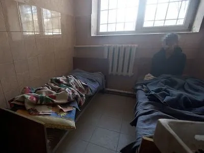 Пациентов Мукачевского психоневрологического интерната держали в подвале за непослушание
