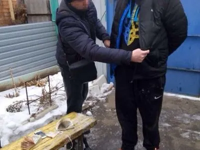 "Командир добровольческого батальона" в Донецкой области незаконно завладел 100 тыс грн граждан