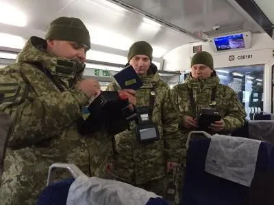 Скоростной поезд Киев-Львов-Перемышль перевез почти 9 тыс.пасажирив