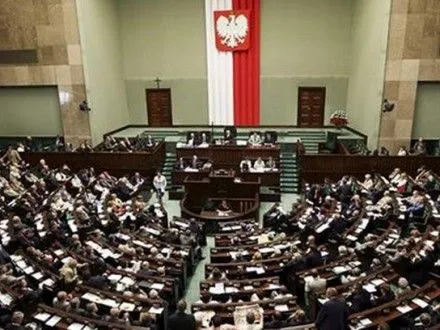 Польская оппозиция приостановила блокирование зала правительства