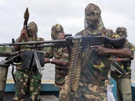 Террористы в Нигерии похитили семь человек в помещении школы