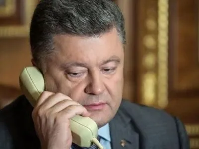 Чешские власти дали разрешение на передачу украинской стороне останков А.Олеся - П.Порошенко
