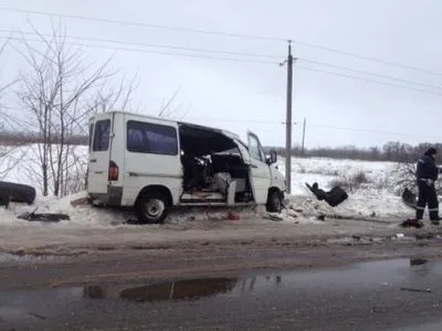 Два человека погибли и трое госпитализированы в результате столкновения двух микроавтобусов в Закарпатской области