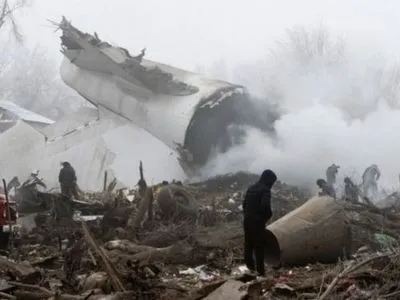 На месте крушения Boeing в Кыргызстане нашли 31 тело и фрагменты 9 тел