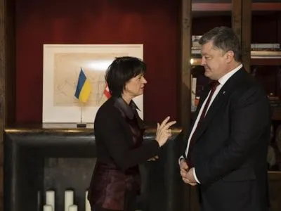 П.Порошенко проводит переговоры с президентом Швейцарии в Давосе - С.Цеголко