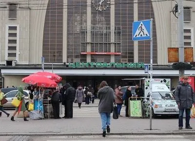 Групу серійних крадіїв затримали на вокзалі Києва
