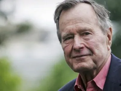 Екс-президента США Джорджа Буша старшого перевели в реанімацію через пневмонію