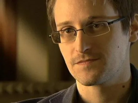 Э.Сноудену позволили жить в России еще несколько лет - МИД РФ