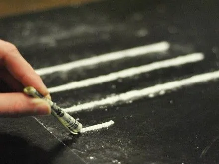 Двух украинцев осудили на 25 лет за контрабанду кокаина в США