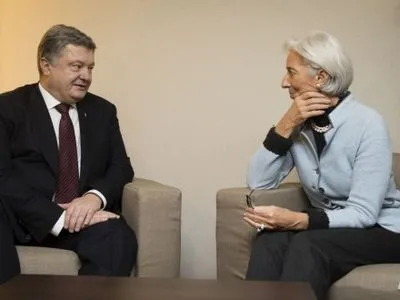 Украина выполнила и отвечает всем требованиям третьего Меморандума МВФ - П.Порошенко