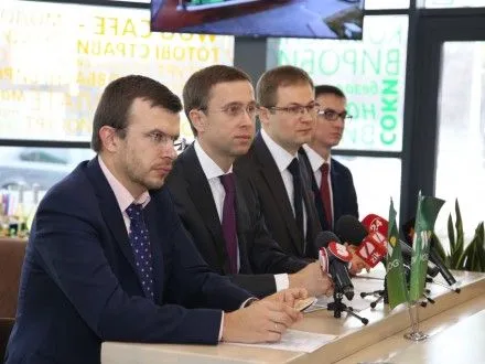 merezha-azk-wog-postavila-v-ukrayinu-1-8-mln-t-naftoproduktiv-gendirektor