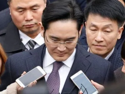 Суд Південної Кореї відмовився арештовувати голову Samsung