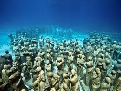 Первый в мире музей под водой появился вблизи Канарских островов