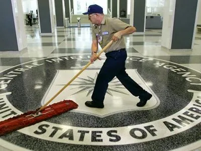 Д.Трамп и вице-президент США прибыл в штаб-квартиру ЦРУ
