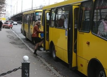 Приватні перевізники підвищують вартість проїзду в маршрутках у Києві - КМДА