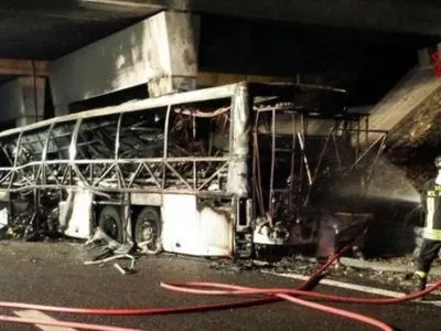 В аварии школьного автобуса в Италии погибли 16 человек
