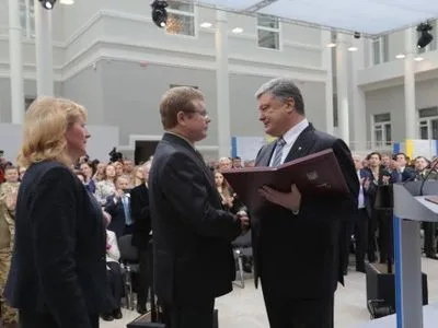 Президент присвоил В.Жемчугову звание Героя Украины