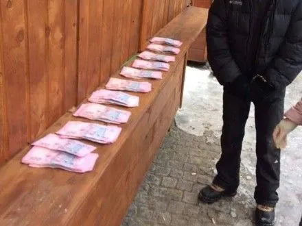 У двух должностных лиц Ужгородского горсовета найдены деньги, которые могли быть частью взятки - прокуратура