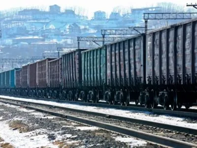 Вантажний потяг намагається таранити блокпост ветеранів АТО на залізниці Луганськ-Попасна - нардеп