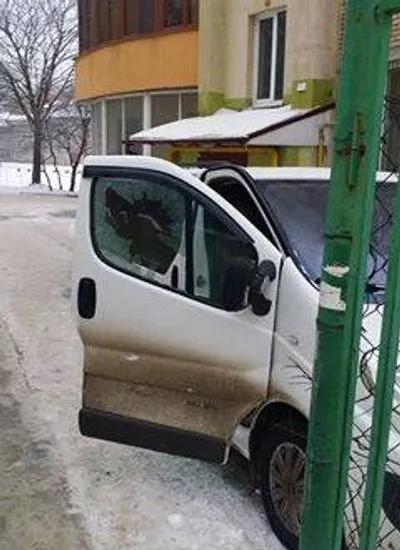 Автомобиль волонтеров АТО обокрали во Львове