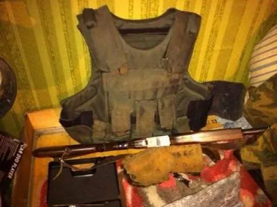Під час обшуку в помешканні екс-посадовця на Харківщині виявили арсенал зброї