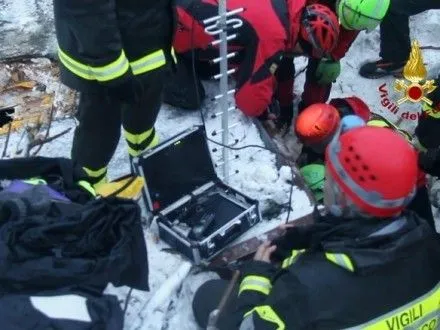 Рятувальники знайшли нових жертв лавини в Італії