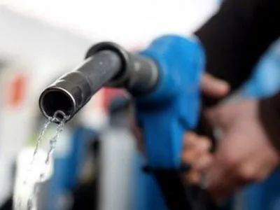Розничная продажа бензина и дизтоплива в Украине в 2016 году упала на 12% - Госстатистики
