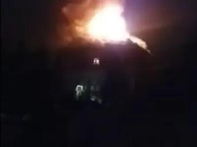 Пожарные потушили возгорание после взрыва в здании бывшего главы милиции Закарпатья
