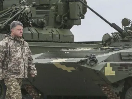 Необходимо срочно провести модернизацию танков Т-64 и Т-80 - П.Порошенко