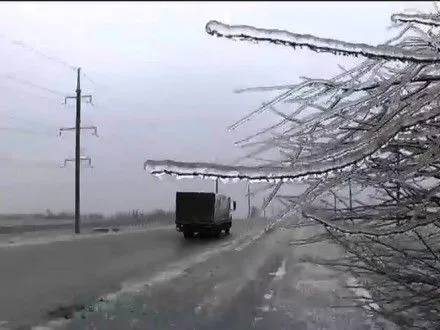 Движение грузовиков и автобусов частично ограничили в Хмельницкой области из-за непогоды
