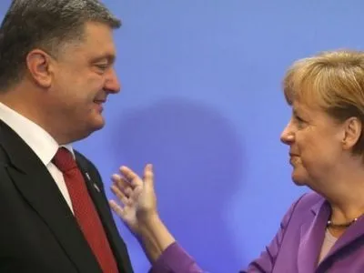 П.Порошенко планирует встретиться с А.Меркель в понедельник