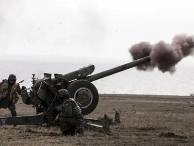 Боевики из САУ и минометов обстреляли позиции сил АТО под Мариуполем