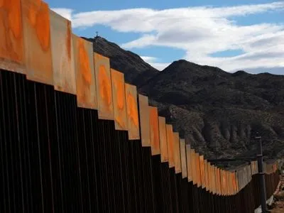 Д.Трамп допустил введение налога на импорт из Мексики в связи со строительством стены